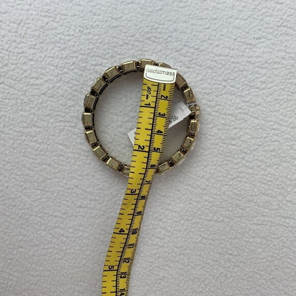 Dressbarn Bracelet Rhinestone Crystal Gold Tone Bangle Magnetic Clasp NWT - Picture 3 of 5